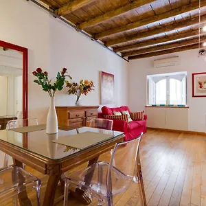 Apartamento Piazza Barberini, Roma